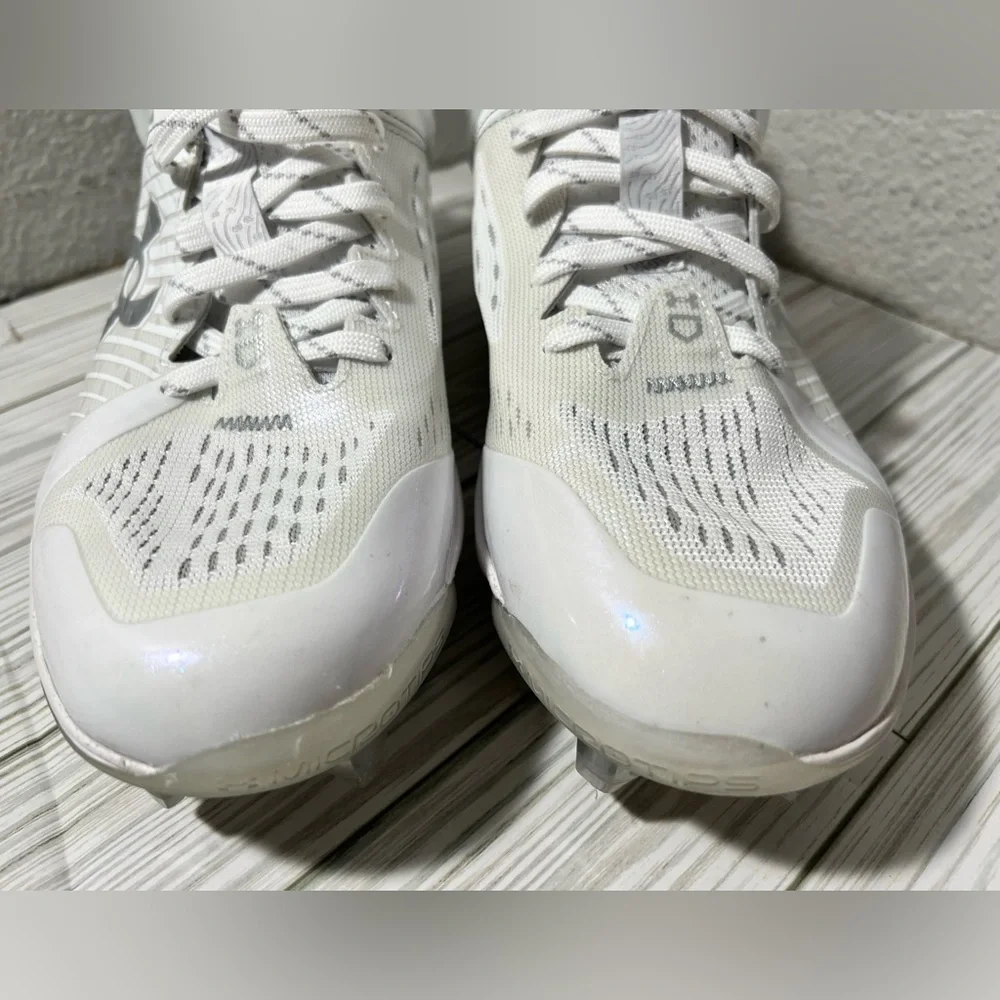 Under Armour Yard Low MT TPU men’s‎ Baseball Cleats shoes white #3025591 size 8